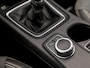 Mercedes-Benz A-klasse 180 Sport (NAVIGATIE, CLIMATE, SPORTSTOELEN, STOELVERWARMING, ZWART HEMEL, BLUETOOTH, NIEUWE APK, NIEUWSTAAT)