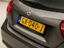 Mercedes-Benz A-klasse 180 Sport (NAVIGATIE, CLIMATE, SPORTSTOELEN, STOELVERWARMING, ZWART HEMEL, BLUETOOTH, NIEUWE APK, NIEUWSTAAT)