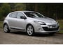 Renault Megane 1.6 Parisienne E85 Nieuwe Distribtie | Navi | Clima | Cruise | PDC voor en achter | 17" | Trekhaak