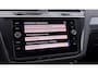 Volkswagen Tiguan 1.5 TSI 150pk DSG R-Line Business+ | Trekhaak | Panoramadak | Stoelverwarming