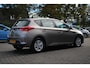 Toyota Auris 1.8 Hybrid Aspiration Clima/Cruise/Camera/Navi/Bluetooth/PDC/LED/RadioCD/15"LM/Dealeronderhouden/APK:06-07-2026