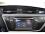 Toyota Auris 1.8 Hybrid Aspiration Clima/Cruise/Camera/Navi/Bluetooth/PDC/LED/RadioCD/15"LM/Dealeronderhouden/APK:06-07-2026