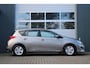 Toyota Auris 1.8 Hybrid Aspiration Clima/Cruise/Camera/Navi/Bluetooth/PDC/LED/RadioCD/15"LM/Dealeronderhouden/APK:06-07-2026