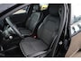 Renault Clio 1.6 E-Tech Hybrid 140 Intens 140PK Automaat Half Leder Keyless 16 inch LMV Sfeerverlichting LED Navigatie Carplay Android Rijstrooksensor Climate Cruise Control Parkeersensor