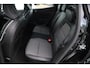 Renault Clio 1.6 E-Tech Hybrid 140 Intens 140PK Automaat Half Leder Keyless 16 inch LMV Sfeerverlichting LED Navigatie Carplay Android Rijstrooksensor Climate Cruise Control Parkeersensor