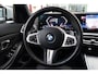 BMW 3-Serie Touring 330i M-Sport | Adap. Cruise | Widescreen | Stoelverwarming | Camera | Climate Control | Navigatie | Carplay | 20''