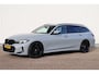 BMW 3-Serie Touring 330i M-Sport | Adap. Cruise | Widescreen | Stoelverwarming | Camera | Climate Control | Navigatie | Carplay | 20''