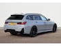 BMW 3-Serie Touring 330i M-Sport | Adap. Cruise | Widescreen | Stoelverwarming | Camera | Climate Control | Navigatie | Carplay | 20''