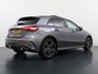 Mercedes-Benz A-klasse 250 e AMG Line | Panorama - Schuifdak | Trekhaak Wegklapbaar | Verwarmd Stuurwiel | Smartphone Integratie | Dodehoekl Assistent | Night Pakket | Klasse 3 Alarm