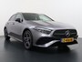 Mercedes-Benz A-klasse 250 e AMG Line | Panorama - Schuifdak | Trekhaak Wegklapbaar | Verwarmd Stuurwiel | Smartphone Integratie | Dodehoekl Assistent | Night Pakket | Klasse 3 Alarm