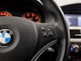 BMW 3-Serie Touring 316i Sportline (YOUNGTIMER, NAVIGATIE, CLIMATE, SPORTSTOELEN, PARKEERSENSOREN, CRUISE, DAKRAILS, BLUETOOTH, NIEUWE APK, NIEUWSTAAT)