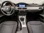 BMW 3-Serie Touring 316i Sportline (YOUNGTIMER, NAVIGATIE, CLIMATE, SPORTSTOELEN, PARKEERSENSOREN, CRUISE, DAKRAILS, BLUETOOTH, NIEUWE APK, NIEUWSTAAT)