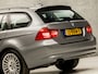 BMW 3-Serie Touring 316i Sportline (YOUNGTIMER, NAVIGATIE, CLIMATE, SPORTSTOELEN, PARKEERSENSOREN, CRUISE, DAKRAILS, BLUETOOTH, NIEUWE APK, NIEUWSTAAT)