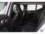 Volvo XC40 T3 Momentum Pro - Intellisafe Assist/Surround - Sensus Navi - LED-koplampen - Climate Control - Parkeercamera achter - Parkeersensoren v/a - Trekhaak semi elektrisch inklapbaar