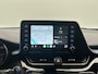 Toyota C-HR 2.0 Hybrid Bi-Tone Carplay Camera Climate-control Cruise