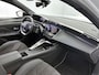 Peugeot 408 GT 1.6 Plug-in HYbrid 180pk Automaat | Navigatie | Achteruitrijcamera | Matrix LED koplampen | Leder/Alcantara | Handsfree Achterklep | Adaptieve Cruise Control | Parkeersensoren v+a | Keyless | Draadloze Apple Carplay / Android Auto | Armsteun | Stuurverwarming | Donker getint glas | 19" lichtmetalen velgen |