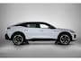 Peugeot 408 GT 1.6 Plug-in HYbrid 180pk Automaat | Navigatie | Achteruitrijcamera | Matrix LED koplampen | Leder/Alcantara | Handsfree Achterklep | Adaptieve Cruise Control | Parkeersensoren v+a | Keyless | Draadloze Apple Carplay / Android Auto | Armsteun | Stuurverwarming | Donker getint glas | 19" lichtmetalen velgen |