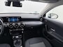 Mercedes-Benz A-klasse 160 Business Solution | Achteruitrij Camera | DAB+ Radio | Parkeersensoren Voor + Achter | Stoelverwarming | Navigatie