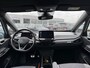 Volkswagen ID.3 First Max 58 kWh l Panoramadak l Camera achter l Stoelverwarming l Stoelmassage l Parkeersensoren voor en achter l Adaptieve Cr. Control