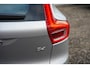 Volvo XC40 2.0 B4 Plus Dark | 2000 kg trekgewicht | Trekhaak | Stuur & Stoelverwarming | Pilot Assist | Elektrische Achterklep | Elektrische Stoelen | Google Services | Harman Kardon | 18 inch Licht Metaal