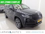 Skoda Kodiaq 1.5 TSI Sportline Business 1.5 TSI 150pk DSG Sportline Business Aut. | Pano Open Dak Virtual Leder/Alcantara CarPlay Canton 20" Vega LMV ECC Navi LED ACC Camera Trekhaak Side Assist Metallic | Voorschoten