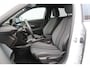 Peugeot 2008 1.2 Hybrid 136 Allure | Cruise | Carplay | Clima | DAB | Parkeersens. V+A | LED | LMV 17" | Cruise | Carplay | Clima | DAB | Parkeersens. V+A | LED | LMV 17" |