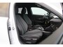 Peugeot 2008 1.2 Hybrid 136 Allure | Cruise | Carplay | Clima | DAB | Parkeersens. V+A | LED | LMV 17" | Cruise | Carplay | Clima | DAB | Parkeersens. V+A | LED | LMV 17" |