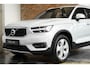 Volvo XC40 T2 Automaat Business Pro | Adaptive cruise control | Parkeersensoren voor + achter | Parkeercamera | Volvo on Call | Stuurwielverwarming | Comfortstoelen | Volvo on Call | Dealeronderhouden