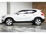 Volvo XC40 T2 Automaat Business Pro | Adaptive cruise control | Parkeersensoren voor + achter | Parkeercamera | Volvo on Call | Stuurwielverwarming | Comfortstoelen | Volvo on Call | Dealeronderhouden