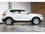 Volvo XC40 T2 Automaat Business Pro | Adaptive cruise control | Parkeersensoren voor + achter | Parkeercamera | Volvo on Call | Stuurwielverwarming | Comfortstoelen | Volvo on Call | Dealeronderhouden