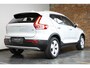 Volvo XC40 T2 Automaat Business Pro | Adaptive cruise control | Parkeersensoren voor + achter | Parkeercamera | Volvo on Call | Stuurwielverwarming | Comfortstoelen | Volvo on Call | Dealeronderhouden
