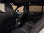 Volvo C40 Single Motor Extended Range Plus | Trekhaak | All Season banden | Adaptieve Cruise Control | Stoel en Stuurwielverwarming | Crystal White | Pilot Assist | BLIS Dode Hoek Detectie | Parkeercamera | Panoramadak | Alcantara/Microtech R-Design bekleding met w