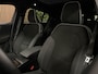 Volvo C40 Single Motor Extended Range Plus | Trekhaak | All Season banden | Adaptieve Cruise Control | Stoel en Stuurwielverwarming | Crystal White | Pilot Assist | BLIS Dode Hoek Detectie | Parkeercamera | Panoramadak | Alcantara/Microtech R-Design bekleding met w
