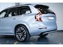 Volvo XC90 2.0 T8 Plug-in hybrid AWD Ultra Dark | Verwarmbare voorstoelen | Verwarmbaar stuurwiel | Ventileerbare voorstoelen | Massagefunctie voorstoelen | Verwarmbare achterbank | Premium Audio by Bowers & Wilkins | Luchtvering | Rondom zichtcamera  | Semi elektrische trekhaak | 21 inch Lichtmetalen velgen