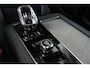 Volvo XC90 2.0 T8 Plug-in hybrid AWD Ultra Dark | Verwarmbare voorstoelen | Verwarmbaar stuurwiel | Ventileerbare voorstoelen | Massagefunctie voorstoelen | Verwarmbare achterbank | Premium Audio by Bowers & Wilkins | Luchtvering | Rondom zichtcamera  | Semi elektrische trekhaak | 21 inch Lichtmetalen velgen