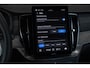 Volvo XC90 2.0 T8 Plug-in hybrid AWD Ultra Dark | Verwarmbare voorstoelen | Verwarmbaar stuurwiel | Ventileerbare voorstoelen | Massagefunctie voorstoelen | Verwarmbare achterbank | Premium Audio by Bowers & Wilkins | Luchtvering | Rondom zichtcamera  | Semi elektrische trekhaak | 21 inch Lichtmetalen velgen