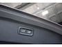 Volvo XC90 2.0 T8 Plug-in hybrid AWD Ultra Dark | Verwarmbare voorstoelen | Verwarmbaar stuurwiel | Ventileerbare voorstoelen | Massagefunctie voorstoelen | Verwarmbare achterbank | Premium Audio by Bowers & Wilkins | Luchtvering | Rondom zichtcamera  | Semi elektrische trekhaak | 21 inch Lichtmetalen velgen