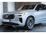 Volvo XC90 2.0 T8 Plug-in hybrid AWD Ultra Dark | Verwarmbare voorstoelen | Verwarmbaar stuurwiel | Ventileerbare voorstoelen | Massagefunctie voorstoelen | Verwarmbare achterbank | Premium Audio by Bowers & Wilkins | Luchtvering | Rondom zichtcamera  | Semi elektrische trekhaak | 21 inch Lichtmetalen velgen