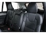 Volvo XC90 2.0 T8 Plug-in hybrid AWD Ultra Dark | Verwarmbare voorstoelen | Verwarmbaar stuurwiel | Ventileerbare voorstoelen | Massagefunctie voorstoelen | Verwarmbare achterbank | Premium Audio by Bowers & Wilkins | Luchtvering | Rondom zichtcamera  | Semi elektrische trekhaak | 21 inch Lichtmetalen velgen