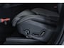 Volvo XC90 2.0 T8 Plug-in hybrid AWD Ultra Dark | Verwarmbare voorstoelen | Verwarmbaar stuurwiel | Ventileerbare voorstoelen | Massagefunctie voorstoelen | Verwarmbare achterbank | Premium Audio by Bowers & Wilkins | Luchtvering | Rondom zichtcamera  | Semi elektrische trekhaak | 21 inch Lichtmetalen velgen