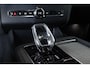 Volvo XC90 2.0 T8 Plug-in hybrid AWD Ultra Dark | Verwarmbare voorstoelen | Verwarmbaar stuurwiel | Ventileerbare voorstoelen | Massagefunctie voorstoelen | Verwarmbare achterbank | Premium Audio by Bowers & Wilkins | Luchtvering | Rondom zichtcamera  | Semi elektrische trekhaak | 21 inch Lichtmetalen velgen