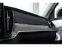 Volvo XC90 2.0 T8 Plug-in hybrid AWD Ultra Dark | Verwarmbare voorstoelen | Verwarmbaar stuurwiel | Ventileerbare voorstoelen | Massagefunctie voorstoelen | Verwarmbare achterbank | Premium Audio by Bowers & Wilkins | Luchtvering | Rondom zichtcamera  | Semi elektrische trekhaak | 21 inch Lichtmetalen velgen