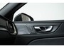 Volvo V60 2.0 T6 Plug-in hybrid AWD Plus Dark | Elek. Glazen Panoramdak | Verwarmbare Voorstoelen (met geheugen), Stuurwiel en Achterbank | Semi-Elektrische Trekhaak | Verwarmbare Voorruit | Premium Audio by Harman Kardon | 360-Camera