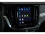 Volvo V60 2.0 T6 Plug-in hybrid AWD Plus Dark | Verwarmbare Voorstoelen (met geheugen), Stuurwiel en Achterbank | Semi-Elektrische Trekhaak | Verwarmbare Voorruit | Premium Audio by Harman Kardon | 360-Camera