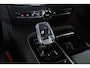 Volvo V60 2.0 T6 Plug-in hybrid AWD Plus Dark | Verwarmbare Voorstoelen (met geheugen), Stuurwiel en Achterbank | Semi-Elektrische Trekhaak | Verwarmbare Voorruit | Premium Audio by Harman Kardon | 360-Camera