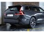 Volvo V60 2.0 T6 Plug-in hybrid AWD Plus Dark | Elek. Glazen Panoramdak | Verwarmbare Voorstoelen (met geheugen), Stuurwiel en Achterbank | Semi-Elektrische Trekhaak | Verwarmbare Voorruit | Premium Audio by Harman Kardon | 360-Camera