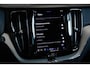 Volvo XC60 B5 Inscription | Luchtvering | Bowers & Wilkins Premium Audio | Panoramadak | Electrische Bedienbare Voorstoelen | Parkeerverwarming | 360° Parkeercamera | Gelamineerde Zijruiten | 20'' Lichtmetalen velgen | BLIS | Adaptive Cruise Control |