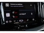 Volvo XC60 B5 Inscription | Luchtvering | Bowers & Wilkins Premium Audio | Panoramadak | Electrische Bedienbare Voorstoelen | Parkeerverwarming | 360° Parkeercamera | Gelamineerde Zijruiten | 20'' Lichtmetalen velgen | BLIS | Adaptive Cruise Control |