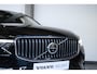 Volvo XC60 B5 Inscription | Luchtvering | Bowers & Wilkins Premium Audio | Panoramadak | Electrische Bedienbare Voorstoelen | Parkeerverwarming | 360° Parkeercamera | Gelamineerde Zijruiten | 20'' Lichtmetalen velgen | BLIS | Adaptive Cruise Control |