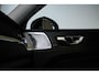 Volvo XC60 B5 Inscription | Luchtvering | Bowers & Wilkins Premium Audio | Panoramadak | Electrische Bedienbare Voorstoelen | Parkeerverwarming | 360° Parkeercamera | Gelamineerde Zijruiten | 20'' Lichtmetalen velgen | BLIS | Adaptive Cruise Control |